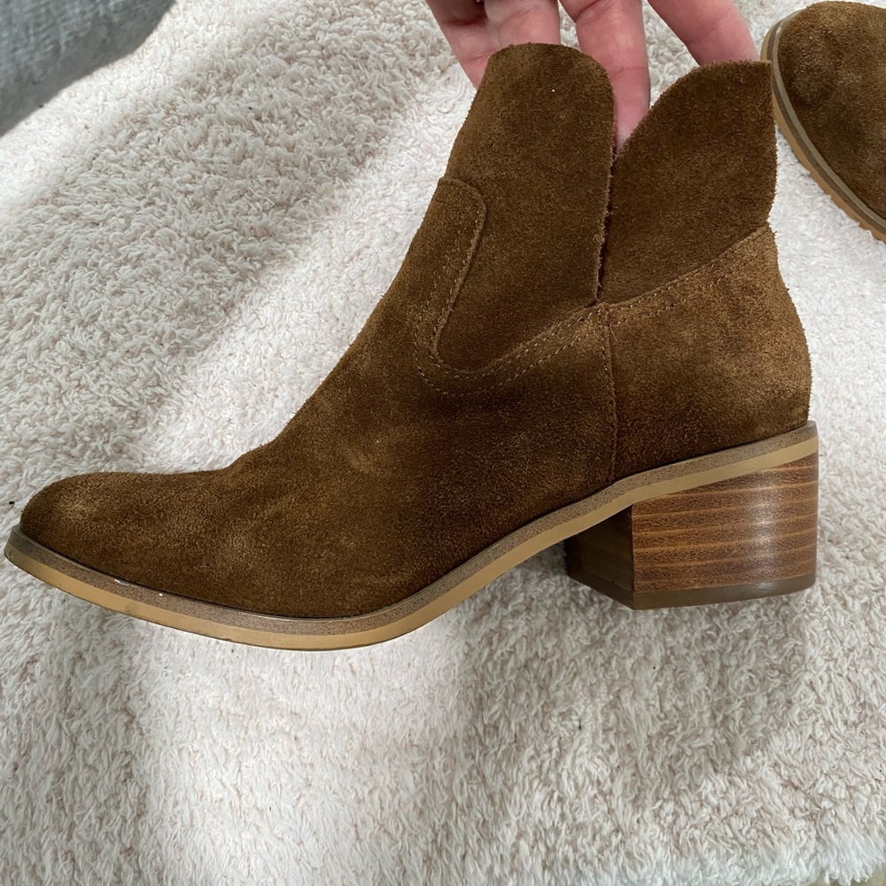 Steve Madden booties and good conditions